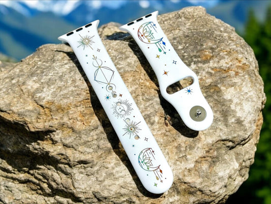 Sonne, Mond und Sterne - Celestial mit bunten Regenbogenhintergrund, graviertes Silikon Apple Watch Sport Band
