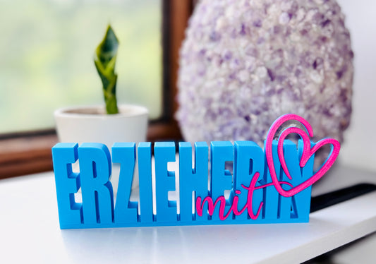 3D-gedrucktes Schild „Erzieherin mit Herz“ | Geschenk für Erzieherin | Personalisierte Deko | Verschiedene Farben | 16x5 cm